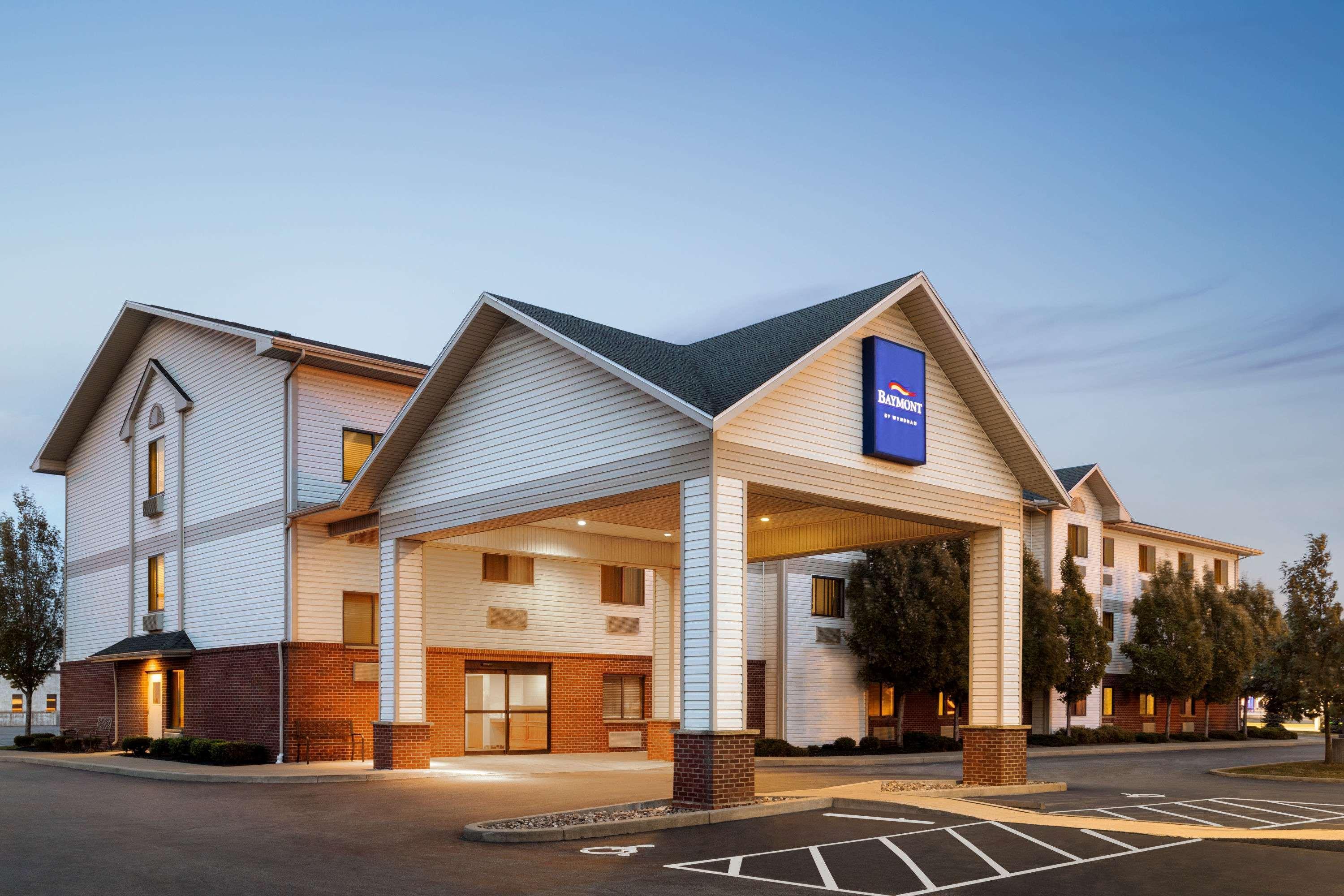 Baymont By Wyndham Buffalo Exterior photo
